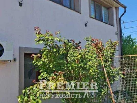 Продам будинок в Фонтанці Фонтанка