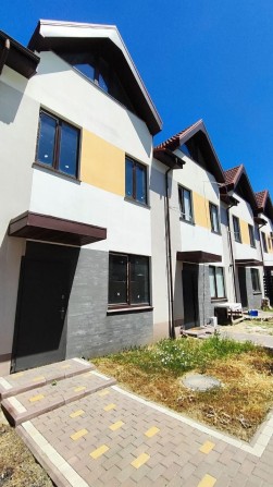 Продам 3-поверховий будинок в Червоному Хуторі. Можна під Є-Відновлення та Ваучер (175-819) - фото 1