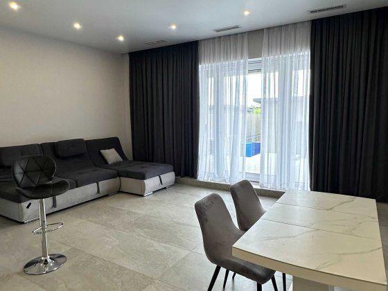 В продаже дом в Червоном хуторе - 200м2. Участок 5 соток. 1L9 Лиманка