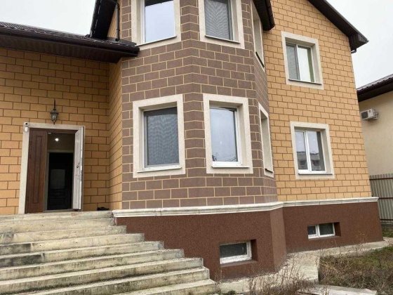 Чудовий, новий будинок в Совіньйоні. Лиманка