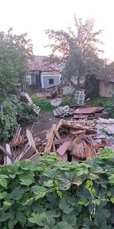 Продам частину будинку під знос - фото 1