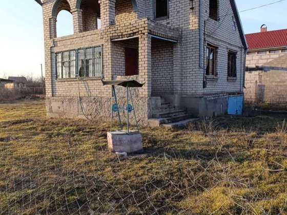 Продам дом в с.Светлое под ремонт! Полный пакет документов. Світле