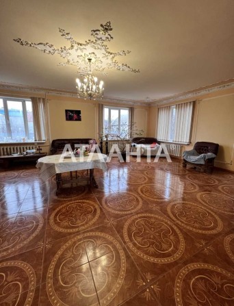 Просторный  2 этажный  дом с ремонтом в с. Усатово. - фото 1