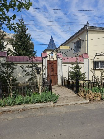 Продаёться дом в Царском селе 10 соток земли,канализация и т.д. все комуникации проведены - фото 1