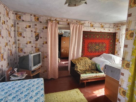 Продам крепкий дом в центре села Новая Дофиновка  , близко к морю Новая Дофиновка