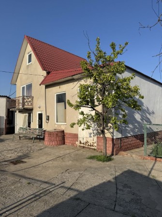 Продажа капитального дома  в центре села Красноселка - фото 1
