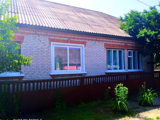 Продам цегляний будинок в затишному приватному секторі м.Гадяч. Гадяч