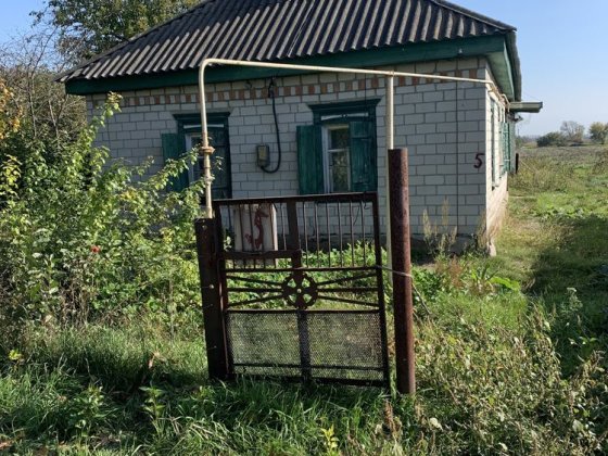 Продам хату в м. Глобино. Глобине