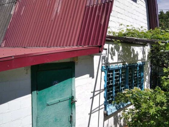 Продається дача в районі аеропорту Вараш