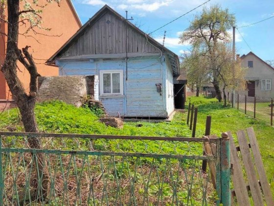 Продам будинок з земельною ділянкою в с. Корнин Корнин