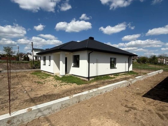Продам сучасну американку в с.Житин початок села. Великий Житин