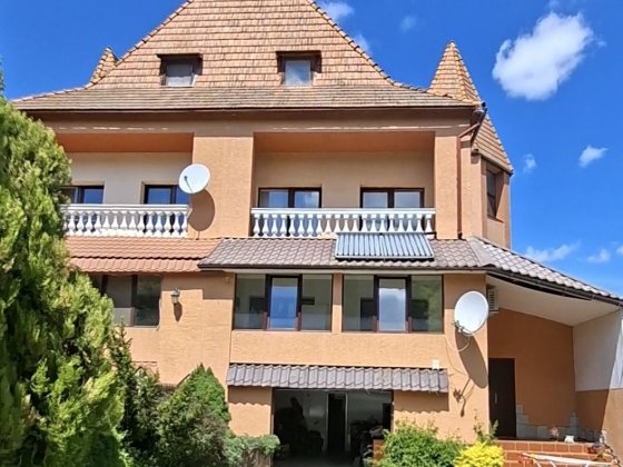 Терміновий продаж будинку в мальовничий локаціі