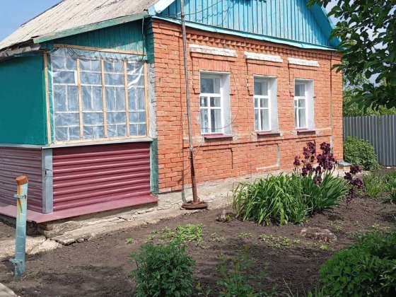 Продам затишний будинок Златопиль