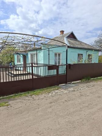 Продам гарний будинок, район ПМК,недалеко від центра міста. - фото 1