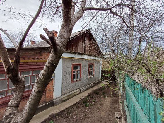 Продається будинок на 2 входи