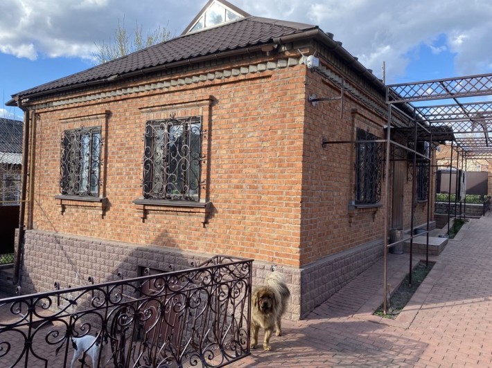 Продам будинок в затишному та спокійному районі - фото 1