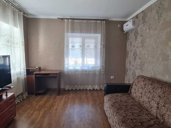Продаж 2-х будинків на території