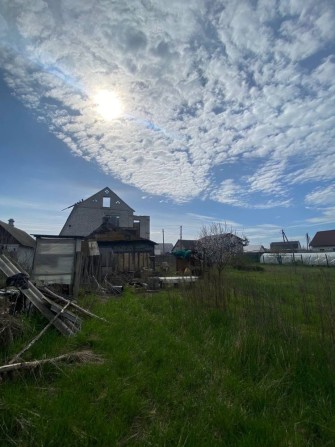 Продам срочно,не жилой дом с учатком - фото 1