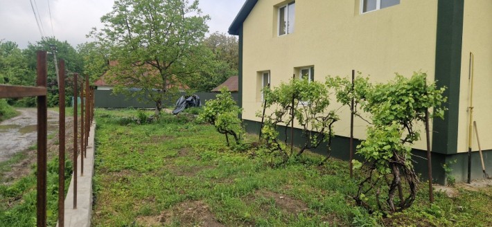 Будинок  біля міста  Стуфчинці - фото 1