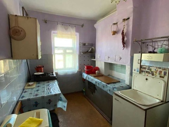 Л) Продається  будинок  у Золотоноші з ділянкою 6 соток Золотоноша