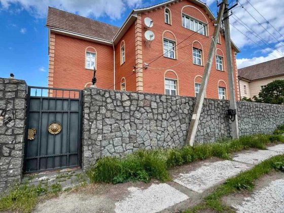 Продаж шикарного великого будинку у с. Слобода за 15 км від Черкас Красная Слобода