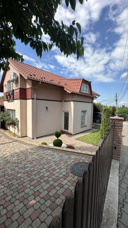 Продаж; Будинок; Чернівці; Міські комунікації; Ремонт; Газ; - фото 1
