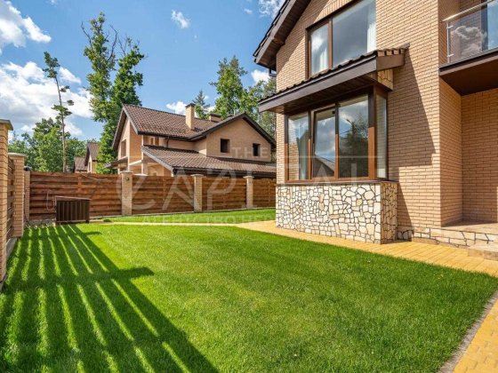ПРОДАЖ якісного будинку КМ Парк Хаус10 соток Гора Бориспільський район Кедина Гора
