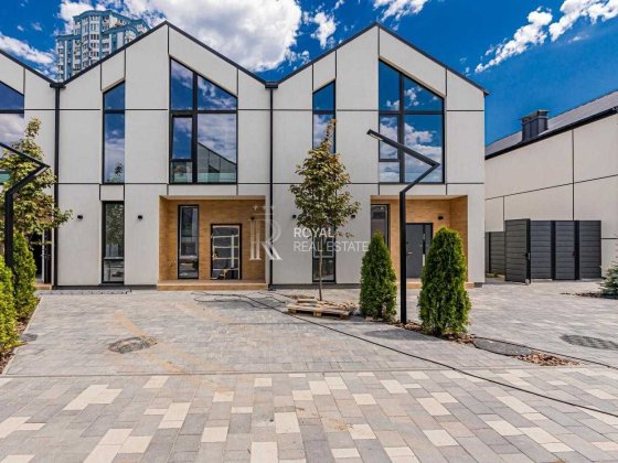 Продаж Таунхаус 4кім. 120м2 Осокорки Закрита Територія Киев