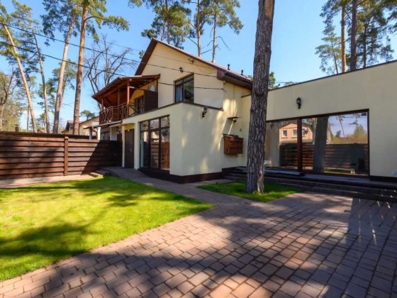 Лісова Буча | Таунхаус з ремонтом, каміном та терасою | 120 м²