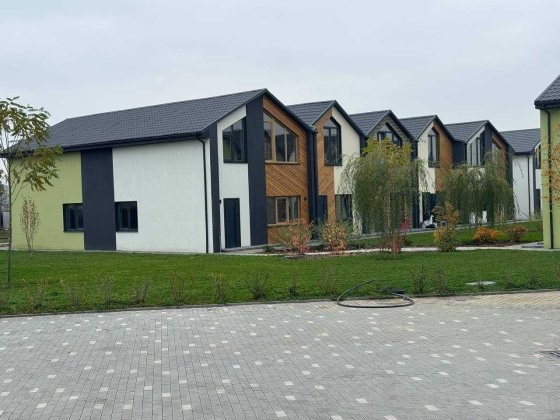 Продам таунхаус 77 м2 від власника PROMІSTO ,Бровари 100 метрів,без % Бровари