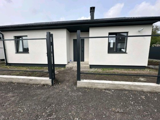 ЄОСЕЛЯ!! Будинок 85 кв.м.на з  РЕМОНТОМ  в центральній частині міста Борисполь