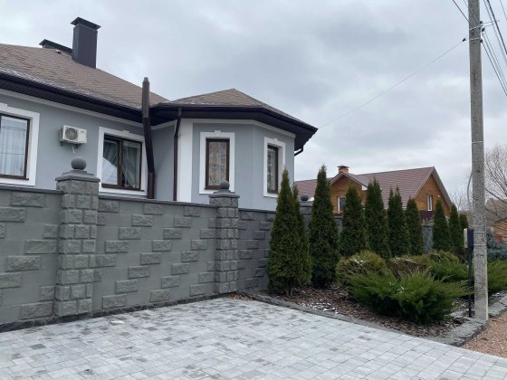 Продам 2 поверховий будинок з гаражем і ділянкою на 8 соток Буча