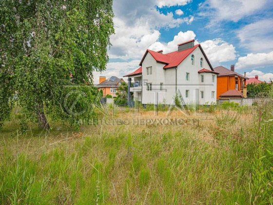 Продаж будинку Жуляни 8 соток