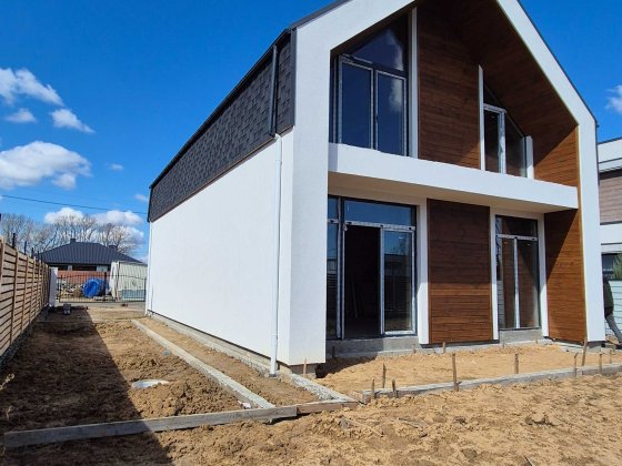 Сучасний будинок 127 м² у тихій локації — керамоблок, 4 сотки, продумане сімейне планування Буча