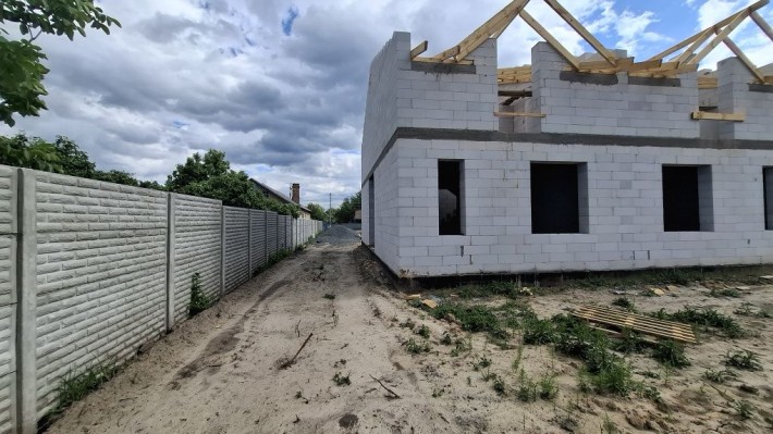 Продам дуплекс з газом в м. Буча - фото 1