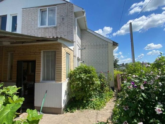 Продам частину будинку вул. Чкалова  124 м2 в м. Бориспіль Борисполь
