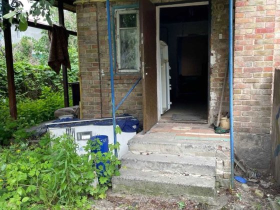 Продам частину будинку  метро  Святошин- 10 хвилин Київ