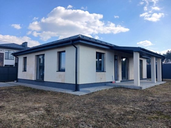 Продаж будинку з ПОЧАТКОВИМ ремонтом . Фасад в травертині. ВСТИГНІТЬ Буча
