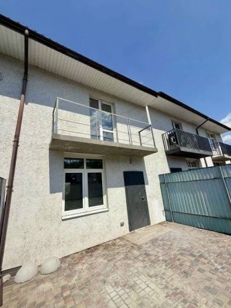 Продаж будинку таунхаус Київ Русанівські сади Дніпровський Воскресенка поруч озеро - фото 1
