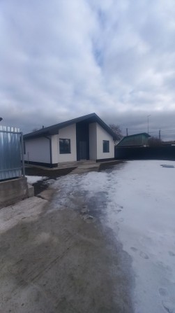 Продаж одноповерхового будинку з ремонтом в центрі міста! - фото 1