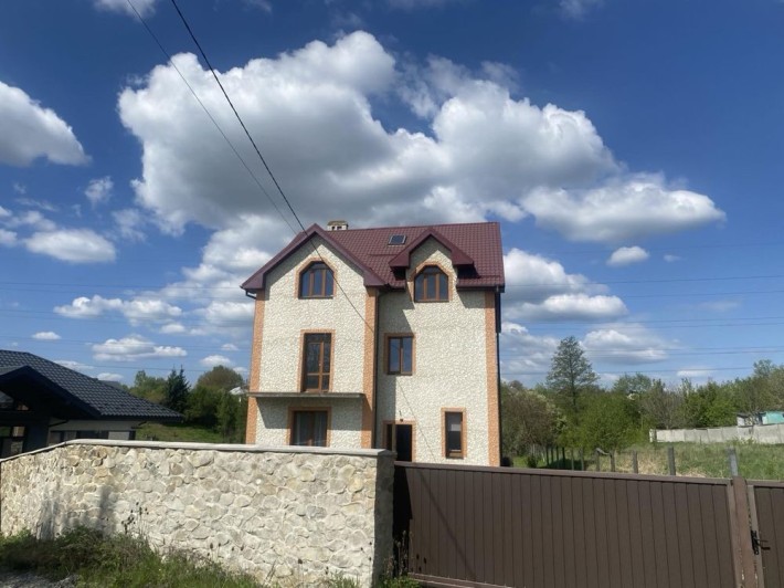 Продаж будинку у місті - фото 1