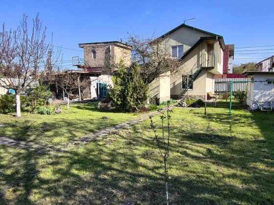 Русановские сады  дом 100 м² ст.м"Левобережная"