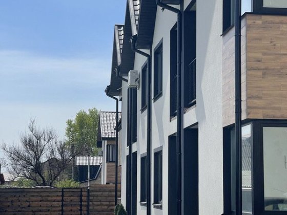 Таунхаус 95 м² в Ірпені, вул. Натана Рибака — $72 000. Ділянка 1,5 сотки. Ірпінь