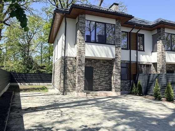 Сучасний дуплекс біля парку Незнайка 140 м² 4 спальні Центральні комунікації Ірпінь