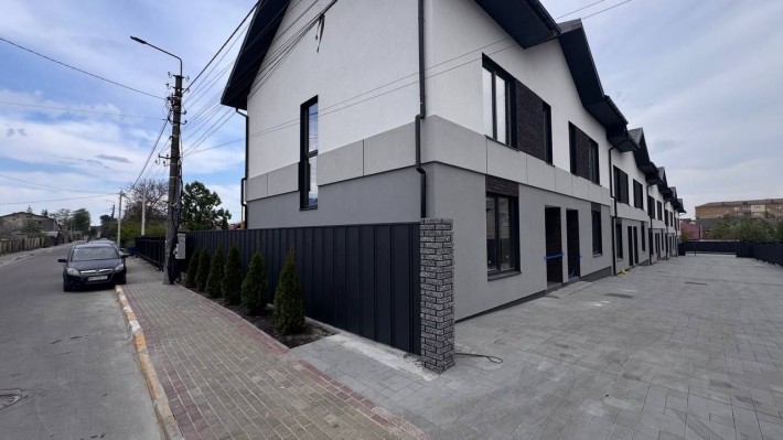 Продаж  останнього кутового таунхауса в Ірпені, район Центрального парку. - фото 1