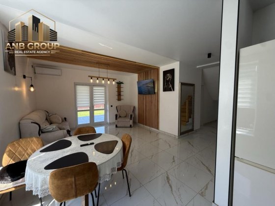 Продажа дома с современным ремонтом  140м2, ул.Шкиля, Борисполь Бориспіль