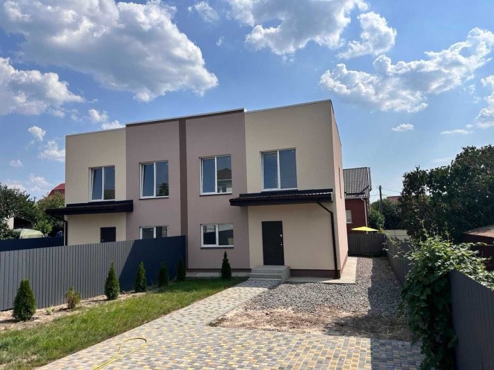 Дуплекс з максимальним наповненням біля 9 ліцею у Бучі. 3 сотки землі! - фото 1