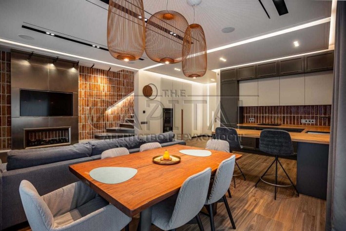Продаж ексклюзивного 3-поверхового будинку 217 м² в  КМ Ірпеня — «Oak Grove Town» - фото 1