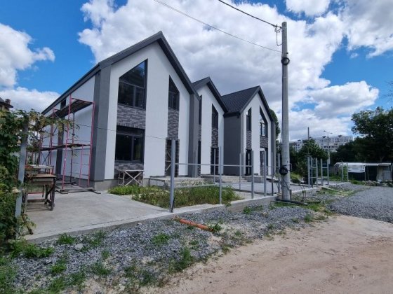 Продам таун,  Жуляны начало, заезд с ул Колоса / Зоряна Київ