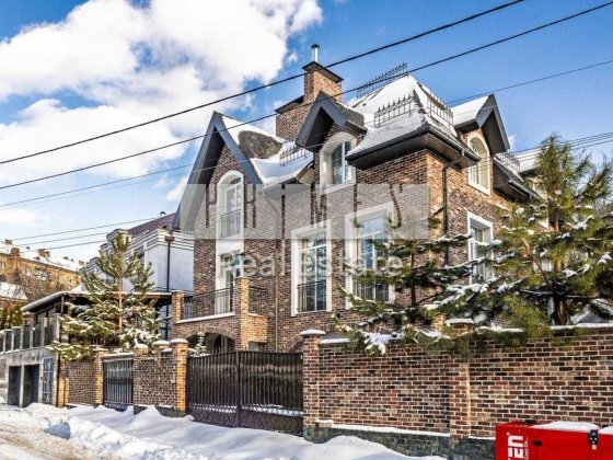 Продаж 4к будинку з ремонтом, гараж на 2 авто, генератор, вул. Павла Загребельного